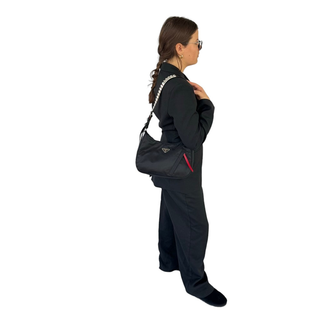 Prada Schultertasche / Handtasche schwarz mit Nieten & schwarz-rotem Lederband