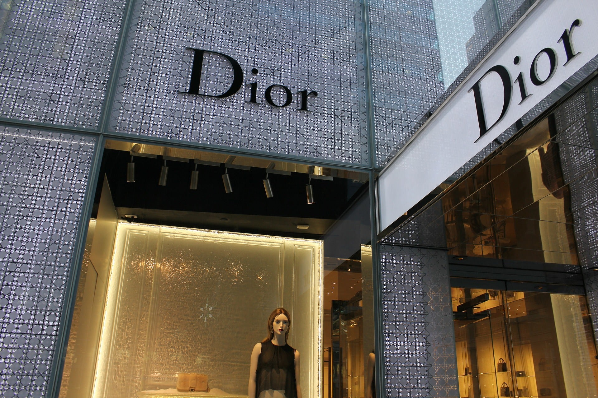 Dior | 9ine Life GmbH