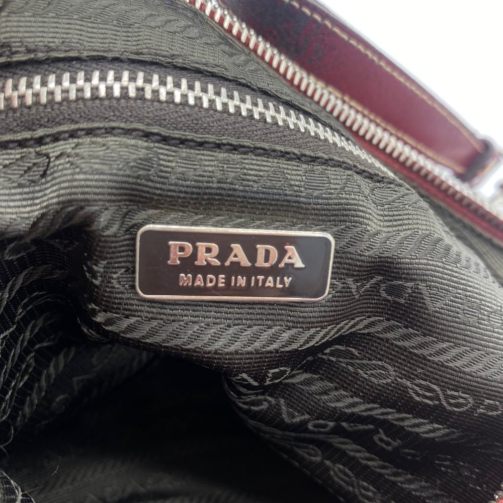 Prada Handtasche aus Nylon bordeauxrot - 9ine Life GmbH
